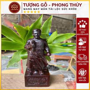 tượng Trần Quốc Tuấn ý nghĩa trấn trạch bảo hộ cho gia đình khỏi những điều xấu xa gỗ trắc đỏ kích thước Cao 20-6-7cm