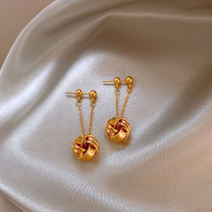 Beatitudo French Retro Gold Tassel Earrings ผู้หญิงs Niche Design ต่างหูอารมณ์ระดับไฮเอนด์2024ต่างหูที่ไม่เหมือนใคร