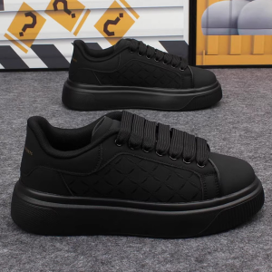 2025 new mens shoes spring and autumn flat-soled casual leather shoes sports shoes black and white mens thick-soled breathable