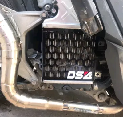 HONDA CLICK 125i V1/V2/V3/V4 DS4 RADIATOR COVER ACRYLIC BOLTLESS