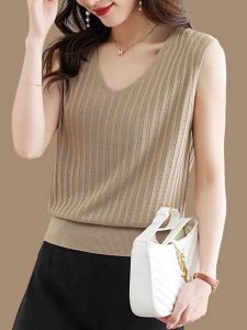 Ice Silk Strap Vest Womens Inner V-neck Short Knitted Top Summer Clothes 2024 New Version Sleeveless Base Shirt