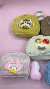 กระเป๋าเครื่องสำอางค์พกพาไว้คือเริ่ด Sanrio มาใหม่ ซิปเป็นขนปอม น่ารักๆ ขนาด 17×12×6 cm