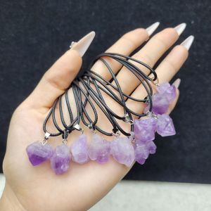 Dây đeo cổ mầm tinh thể Thạch anh tím thiên nhiên TUDO về thêm. Đeo dòng này năng lượng cực cao nhưng vì còn nguyên sơ nên các chị cần thanh tẩy trước khi đeo cho em nhé - Phong Thủy TUDO