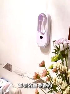 Máy Xông Tinh Dầu Tự Động Tích Điện Có Đèn Led 5 Chế Độ Vừa Decor Vừa Làm Thơm Phòng
