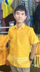 เสื้อเชิ้ตชาย อัดกาว ใส่ทำงาน ลายขอ ผ้าไทย เสื้อทีม สีเหลือง ลายไทย พิมพ์ลาย ชายเชิ้ต