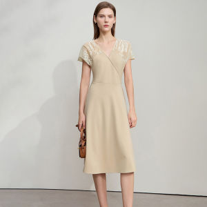 AMII | Minimalist V-Neck Fitted Lace Flying Sleeve A-Line Waist Dress