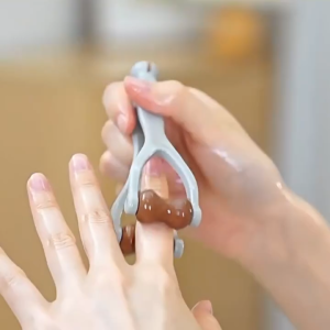Wooden Finger Massager 360° Finger Massage Roller Meridian Relief Portable Hand Joint Therapy