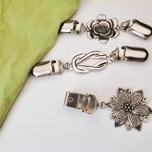 Adjustable Vintage Waist Cinch Clip 1PC Reusable Collar Clip for Dress Pant Skirt Shawl Cardigan Daily Use