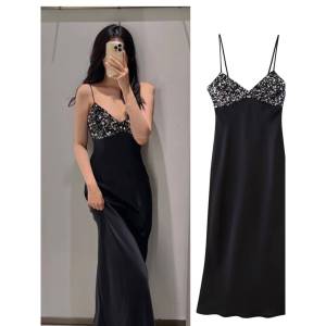 ชุดเดรสยาวสายเดี่ยวสีดำหรูหรา ชุดชั้นใน ชุดราตรี ชุดเดรสยาวคลุมเข่า แขนกุด คอวี ทรงเอ ชุดทำงาน แฟชั่นฤดูใบไม้ผลิ