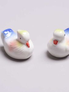 Mini Ceramic Animal Decorative Figurines Childrens Favorite Individual Duck Swan Chopsticks Holder Simple Modern Style