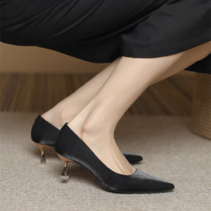 Elegant French Style High Heels Womens Shoes Summer Thin Heel Pointed Toe Mule Wedding Shoes Fashionable Leather Shoes
