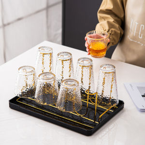 ชั้นวางแก้วน้ำครึ่งทรงกลมขอบเหลืองสำหรับห้องนั่งเล่น ชั้นวางแก้วน้ำสำหรับใส่เครื่องดื่ม เครื่องประดับตกแต่งบ้าน สไตล์ยุโรป