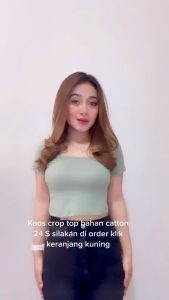 KAOS CROP TOP KAOS CROP TOP WANITA CROP TEE KOAS POLOS WANITA COTTON COMBED 24s