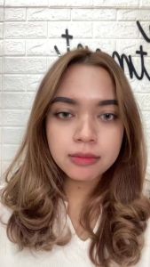 Moko Moko Disney 100 My Precious Magic Lip Gloss - Lipgloss Melembabkan dan Merawat Bibir