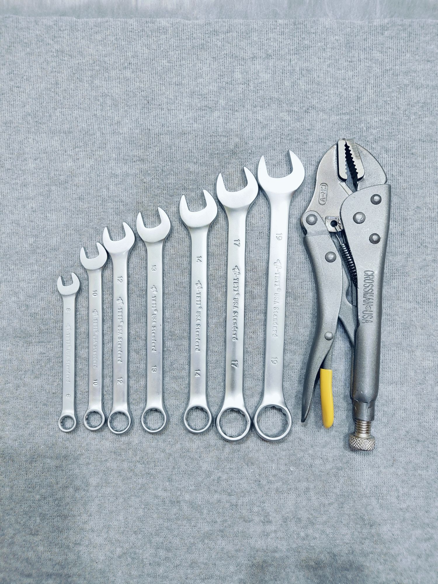 Cách chọn kìm bấm và cờ lê phù hợp để sửa chữa đồ đạc tại nhà mà không làm hỏng mọi thứ