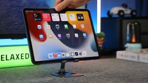 ใหม่! ขาตั้งเหล็กขาตั้งไอแพดรุ่น JS-618 ขนาดพกพา แข็งแรงงาน เป็นเหล็ก ดีไซน์สามารถพับเก็บได้ พกพาสะดวกมุมสามารถปรับได้อย่างอิสระ ฐานมั่นคงไม่หวั่นไหว สามารถใช้โทรศัพท์มือถือและแท็บเล็ตได้