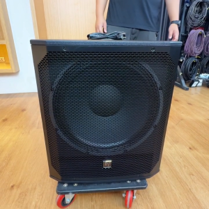 Electro-Voice EV EVIVA 18SP ลำโพงซับวูฟเฟอร์ ขนาด 18 นิ้ว แอมป์ในตัว กำลังขับ 1000 วัตต์ AT Prosound