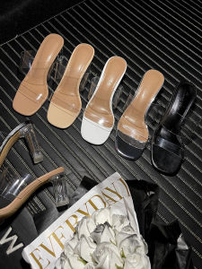 รองเท้าแตะส้นสูงแบบสวมสำหรับผู้หญิงในช่วงฤดูร้อนปี 2024 สไตล์ฝรั่งเศสเซ็กซี่แบบใส สายรัดข้างเดียว รองเท้าแตะแบบสวมสำหรับกลางแจ้ง