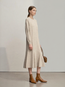 AMII | Simplicity Loose Elastic Raglan Sleeve Knit Dress