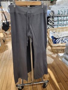 กางเกงโยคะขากว้างสีเทาคาร์บอน กางเกงขายาวทรงตรงลำลอง กางเกงขายาวทรงขาบาน ผ้าฝ้าย 100% ทรงเอวต่ำ สไตล์หวาน ฤดูใบไม้ร่วง 2022