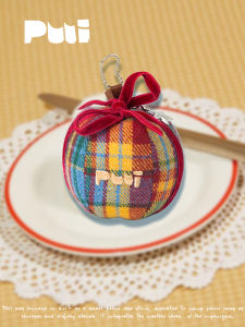 ป้ายติดกระเป๋าผ้าปักลายแอปเปิ้ลน่ารัก ป้ายติดกระเป๋าเป้ ป้ายติดกุญแจ สร้อยคอ ของตกแต่งกระเป๋า ของตกแต่งกระเป๋าเป้ ของตกแต่งกระเป๋าเป้