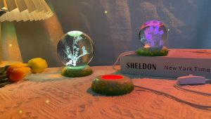 Bola Kristal LED 6cm: Lampu Hias Kamar Tidur & Hadiah Ulang Tahun