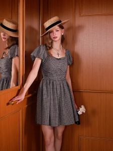 BANANA CICI | Đầm A-Line Tay Bồng Họa Tiết Caro Vintage Tencel