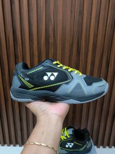 Sepatu Badminton YONEX MACH 1/YONEX MACH 2 FREE KAOS KAKI Sepatu badminton pria wanita