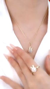 Kalung Titanium Wanita Terbaru Anti Luntur Dan Anti Karat Liontin Kelinci