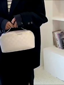[MALAYSIA READY STOCK] Large Capacity Checkered Pillow Bag Travel Cosmetic Bag For Women Waterproof