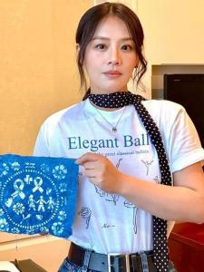 Áo Thun Nữ Tay Ngắn Màu Trắng Mùa Hè Rộng Rãi Thiết Kế Độc Đáo Giảm Tuổi Tác Phong Cách Cổ Tròn in Chữ Cotton