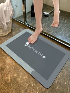 Thickened Bathroom Mat Kitchen Carpet Absorbent Non-Slip Home Use Rug Bathroom Floor Mat Modern Simple Style Silica Mud Material
