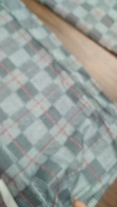 กางเกงขายาวเอวสูงลายสก็อตแถบขาวมีลูกเล่นเยาะดูไม่น่าเบื่อ  มาไหม่ใสสะบายผ้านิ่มผ้ายืดดี