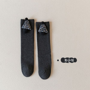 ถุงเท้าผ้าขนสัตว์หนาสำหรับเด็กผู้หญิง ถุงเท้ายาวถึงเข่า ถุงเท้าฤดูใบไม้ร่วงและฤดูหนาว ถุงเท้าเด็กผ้าขนสัตว์แบบย้อนยุค ถุงเท้าผ้าขนสัตว์สำหรับเด็ก