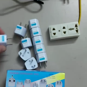 4 Bộ Chuyển Đổi Ổ Cắm 3 Chấu Thành 2 Chấu - Siêu Rẻ