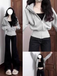 Áo Khoác Nữ Màu Xám Ngắn Mùa Xuân 2025 Áo Khoác Ngoài Nữ Dáng Ôm Vai Áo Nỉ Có Mũ Trùm Đầu Mùa Xuân Thu