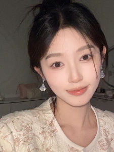 Ultra-Shiny Luxury Fan-Shape Hollow Embedded Diamond Earrings Unique Design High-End Feeling Elegant Stud Earrings New 2025 Jewelry