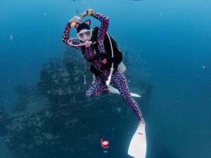 DarkCat บรรจุภัณฑ์ชูดกีฬา ออดริ้วรอย กัน UV สำหรับ ตีกอล์ฟ ว่ายน้ำ ดำน้ำ ฟรีไดร์ฟ วิ่ง เทรล รุ่น 2EASY ลาย น้ำเปล่า สำหรับ ฟูเจอร์ ฟูป่า