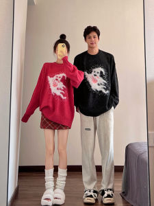 ชุดคู่รัก เสื้อสเวตเตอร์ถักสีแดง ชุดกระโปรงยาว ชุดเต็มตัว ฤดูใบไม้ร่วง/ฤดูหนาว แฟชั่นไฮเอนด์ เสื้อผ้าผู้ชาย สวมใส่สบาย