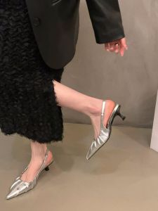 รองเท้าแตะส้นสูงสีเงินทรงหัวแหลมแบบสวมสำหรับผู้หญิง ทรงหัวแหลม ส้นสูงปานกลาง แฟชั่นฤดูร้อน รองเท้าแตะส้นเตี้ย