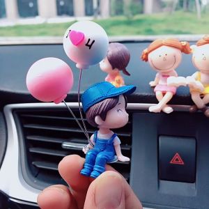 【Free-sun】อุปกรณ์ตกแต่งภายในรถยนต์ ตุ๊กตาคู่รัก ตุ๊กตาคู่ คอนโซลกลาง เครื่องประดับรถยนต์ อุปกรณ์ตกแต่ง KomoreCC