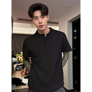 เสื้อยืดแขนสั้นผู้ชาย สไตล์อเมริกัน ทรงหลวม ปกโปโล ทรงปกติ ลำลอง สีเทา ฤดูร้อน 2025 คอกลม ปกติ