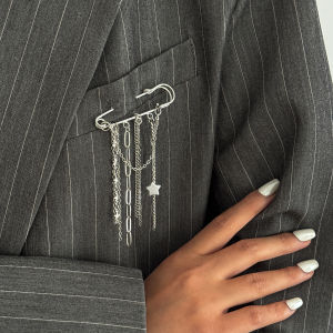 Ingemark Trendy Exquisite Star Pendant Tassel Brooch Women Creative Sliver Color Dress Suit Collar Pins Clip New Year Jewelry