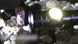 Aonelec  5000mAh Rechargeable Flashlight 2200LM LED Torch  with USB Output Outdoor Camping Light