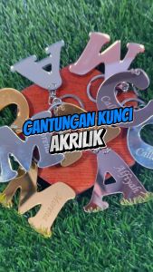 GANTUNGAN KUNCI CUSTOM INISIAL NAMA: PERSIAPAN MOMEN SPESIAL