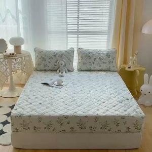 100% Waterproof Mattress Cover Quilted Cotton Mattress Pad Fitted Bed Sheet Mattress Protector Garterized Design Bed Cover Single/Double/Queen/King size