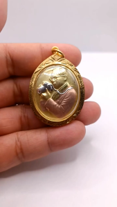 K757 จี้ เหรียญ รัชกาลที่9 ในหลวงทรงกล้อง เนื้อ 3 กษัตริย์ สีทอง ฉลองสิริราชสมบัติครบ 60 ปี พร้อมส่ง