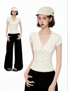 BAIDAIFEI | Áo Thun Tay Ngắn V-neck Viền Ren