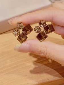 Elegant Crystal Cube Earrings Womens Fashion Jewelry Stylish 3D Geometric Stud Earrings Lightweight Luxury Feel