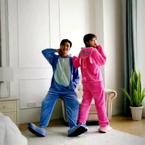 Kostum Onesie Stitch Kostum Lucu Dewasa Baju Karakter Flanel Onesie Baju Tidur Pakaian Pesta Pakaian Pasangan